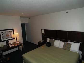 Niagara Plaza Hotel By Fairbridge Экстерьер фото