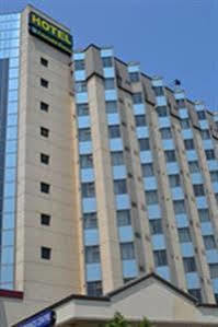 Niagara Plaza Hotel By Fairbridge Экстерьер фото